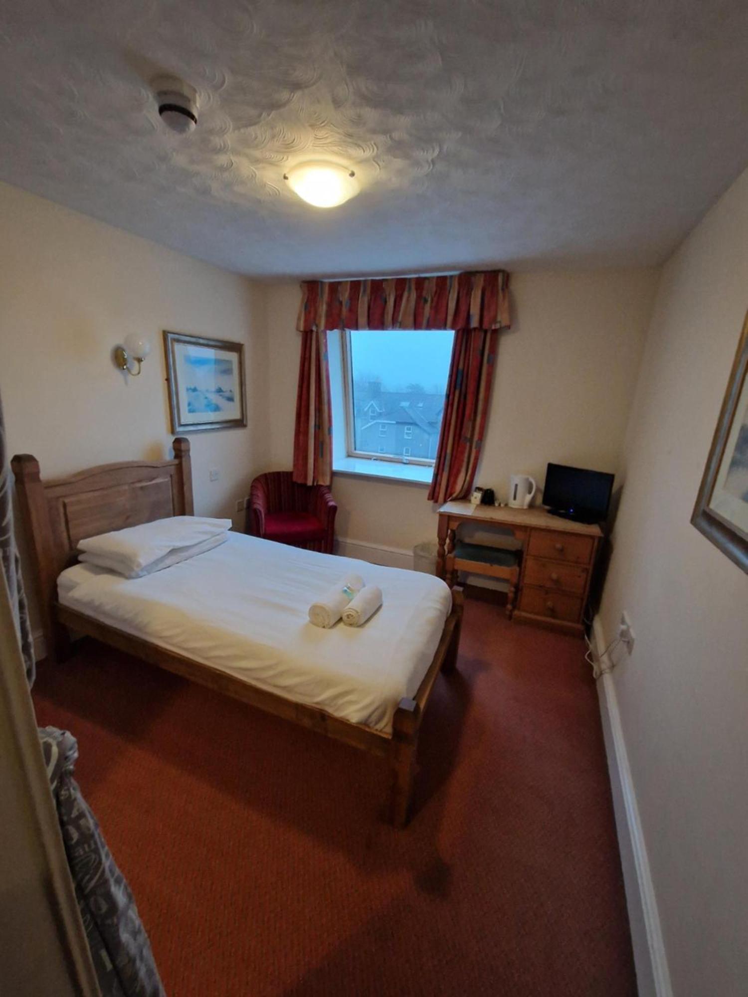 The Menai Hotel And Bar Bangor  Eksteriør bilde