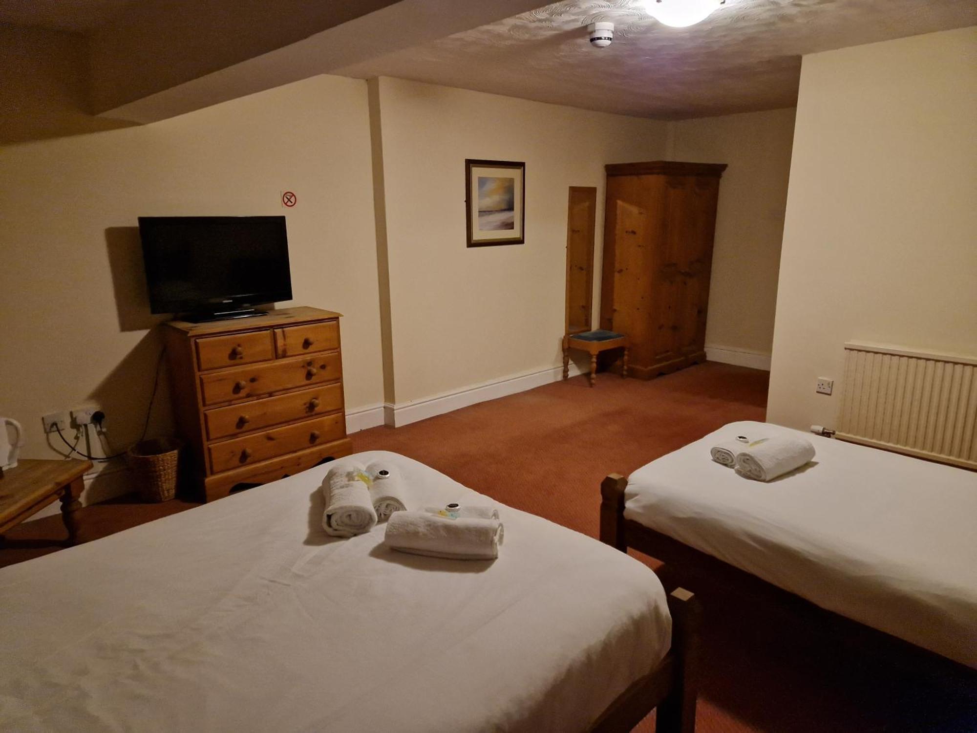 The Menai Hotel And Bar Bangor  Eksteriør bilde
