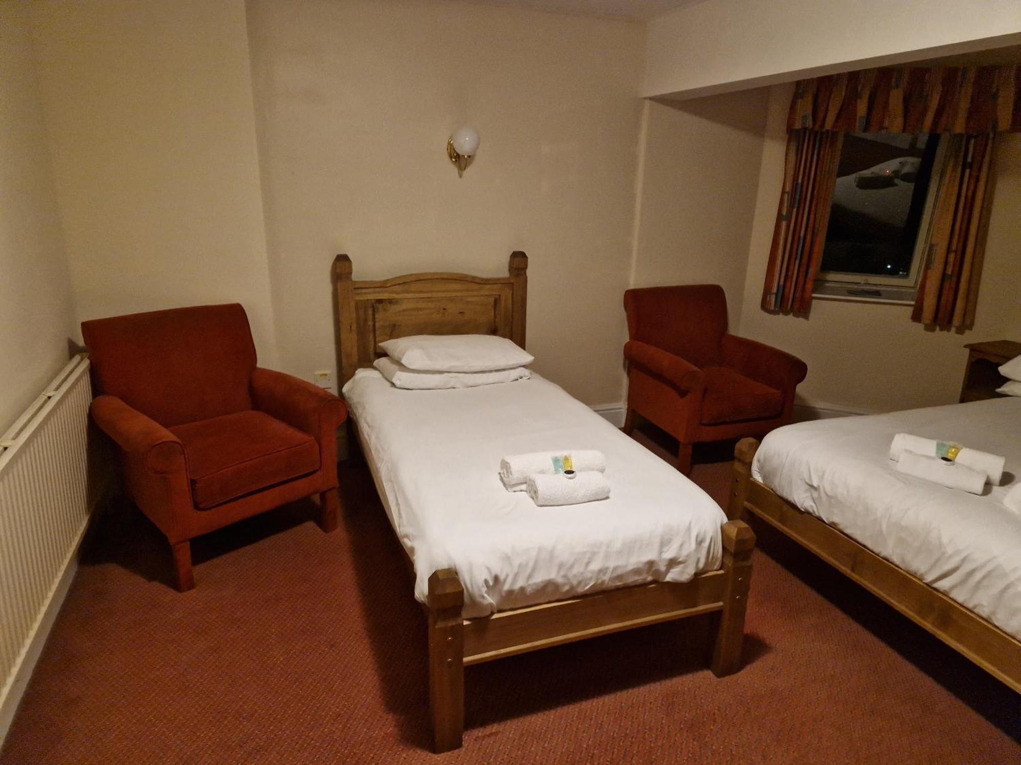 The Menai Hotel And Bar Bangor  Rom bilde