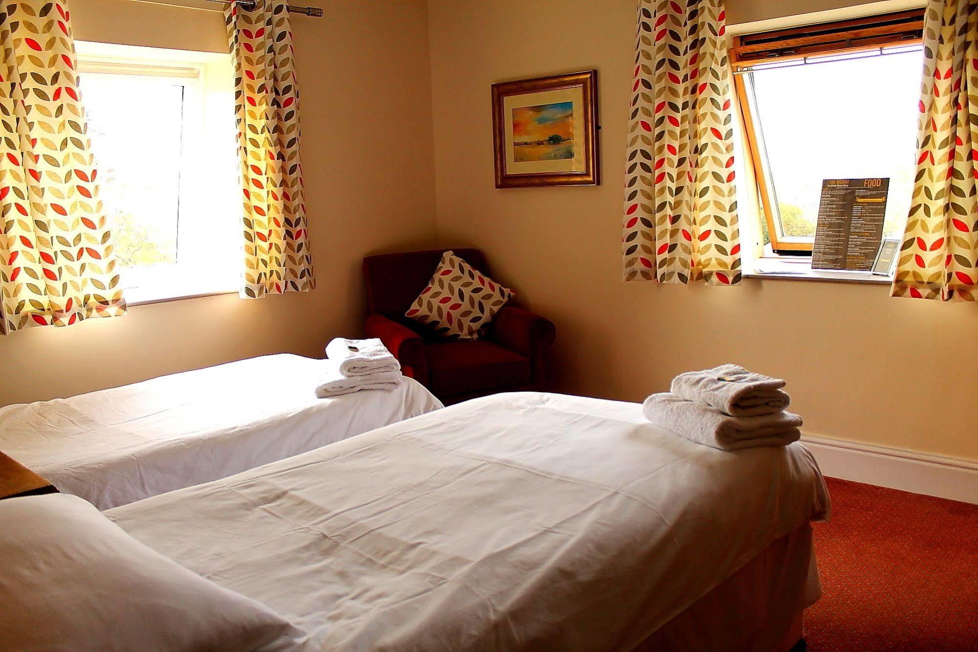 The Menai Hotel And Bar Bangor  Eksteriør bilde
