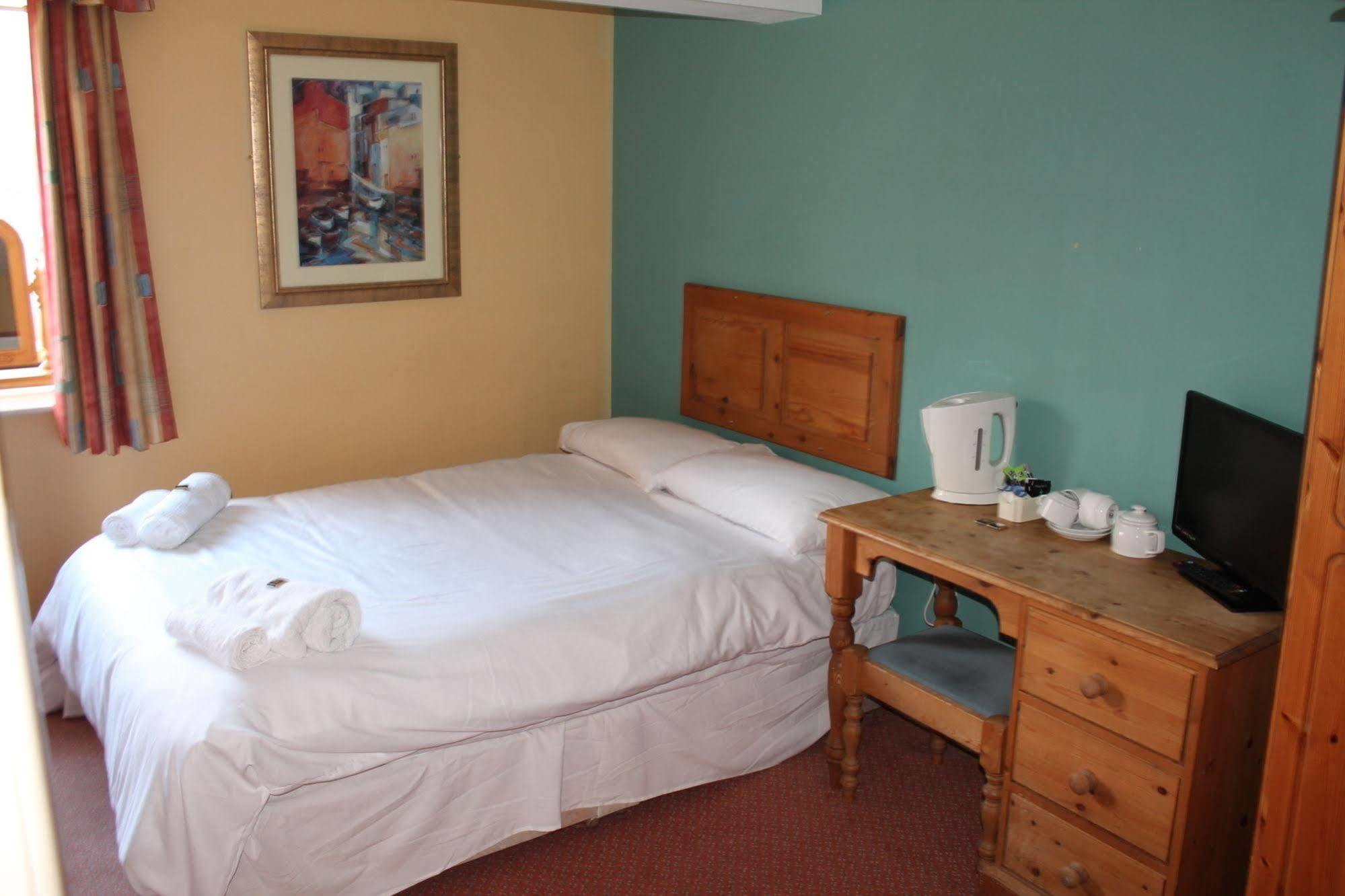 The Menai Hotel And Bar Bangor  Eksteriør bilde
